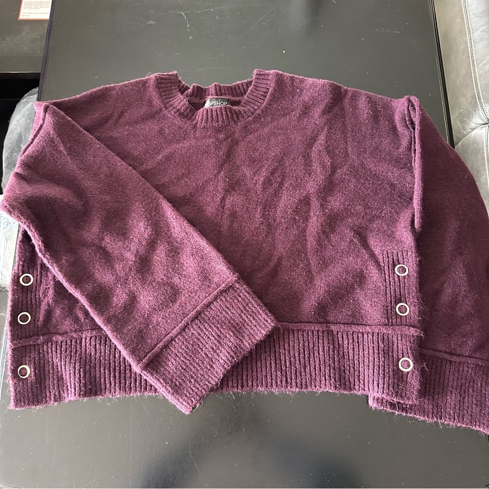 TopShop cropped sweater with 3 snap buttons on each side, size 10